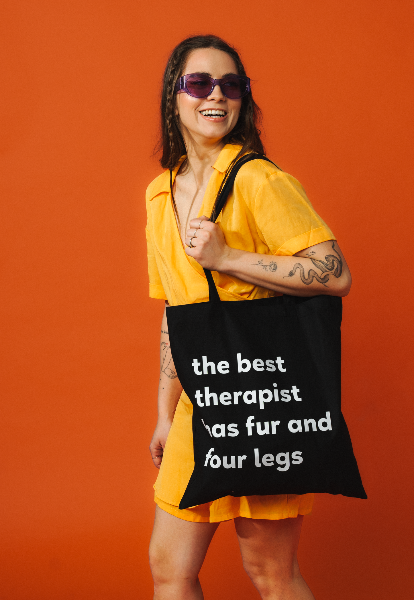TOTE BAG THE BEST THERAPIST HAS FUR AND FOUR LEGS